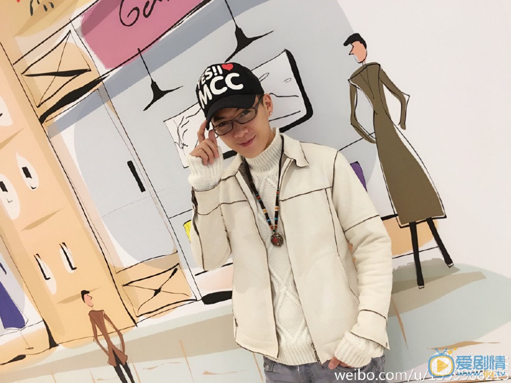 刘秋实嘟嘴卖萌照 刘秋实高清写真_刘秋实高清剧照