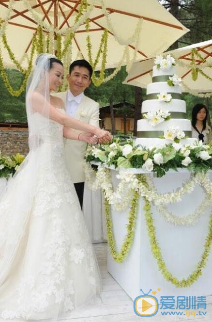 刘嘉玲与梁朝伟大婚照片 刘嘉玲高清写真_刘嘉玲高清剧照