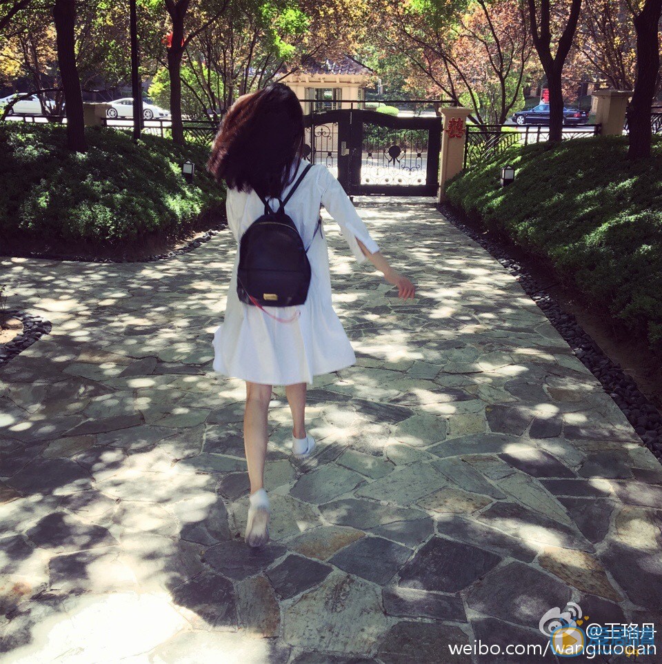 王珞丹生活照 王珞丹高清写真_王珞丹高清剧照