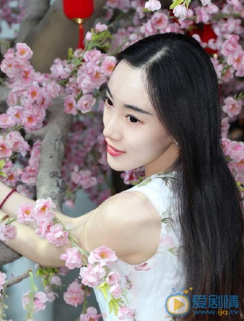 王艺霏桃花写真 王艺霏高清写真_王艺霏高清剧照