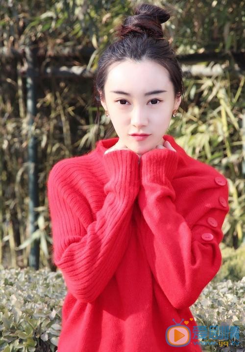 王艺霏红色写真 王艺霏高清写真_王艺霏高清剧照
