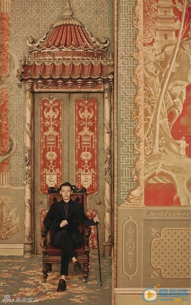 张震杂志大片 张震时尚芭莎写真曝出，古典风展现超强男性魅力！