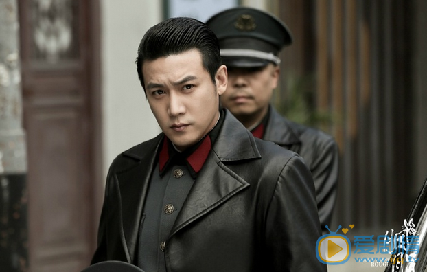 胭脂曝终极海报 赵丽颖上演制服诱惑