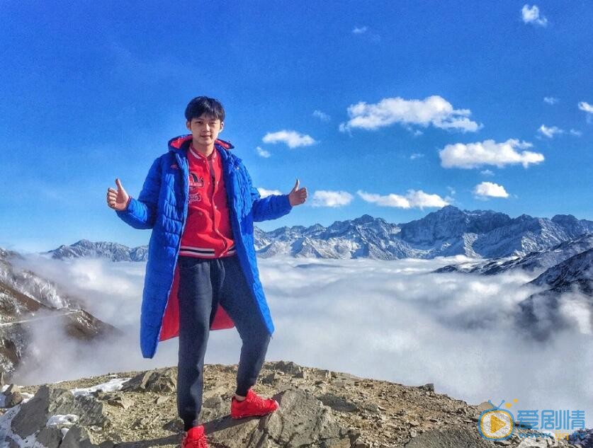 董力登山游玩照 董力高清写真_董力高清剧照