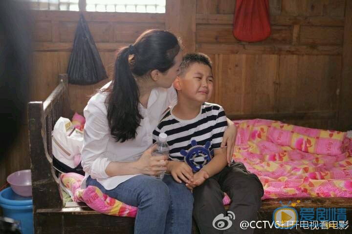 王艳儿子球球合照 王艳高清写真_王艳高清剧照