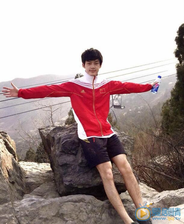 董力登山游玩照 董力高清写真_董力高清剧照