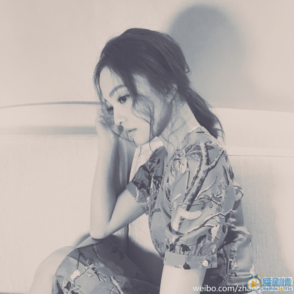 张韶涵黑白照 张韶涵高清写真_张韶涵高清剧照
