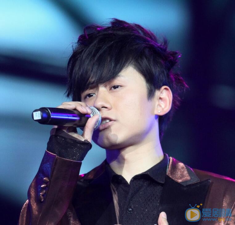 张杰2010年《这就是爱》演唱会 张杰高清写真_张杰高清剧照