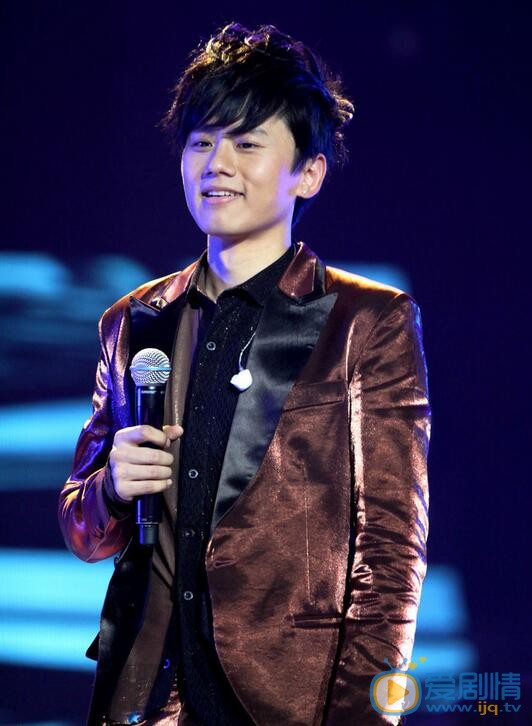 张杰2010年《这就是爱》演唱会 张杰高清写真_张杰高清剧照