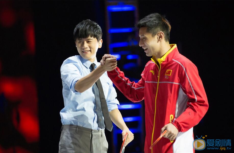 张杰张杰与奥运冠军合照 张杰高清写真_张杰高清剧照