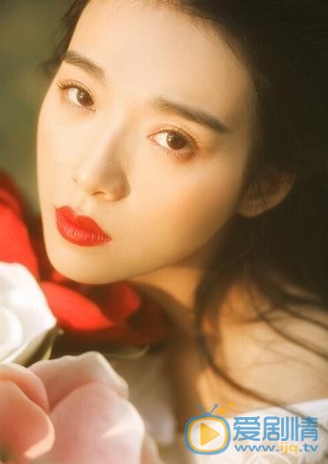 宁心红唇写真 宁心高清写真_宁心高清剧照