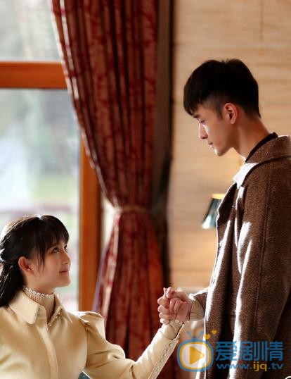 何奉天《半妖倾城》剧照 何奉天高清写真_何奉天高清剧照