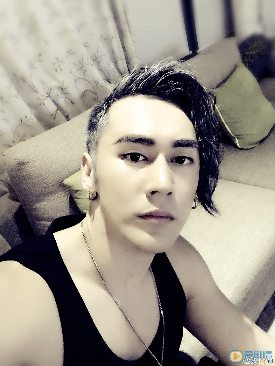 张伦硕生活照 张伦硕高清写真_张伦硕高清剧照