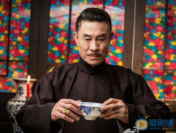红旗漫卷西风梁万龙剧照 