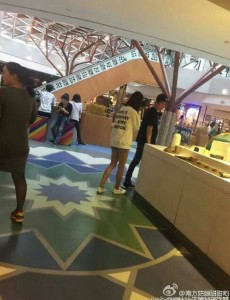 王思聪陪美女逛街吃饭，国民老公历任女友大盘点