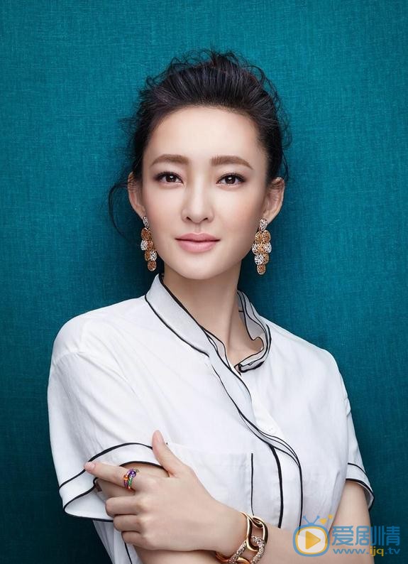 王丽坤时尚芭莎杂志照 王丽坤高清写真_王丽坤高清剧照