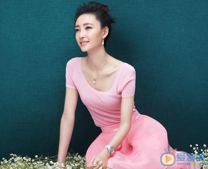 王丽坤时尚芭莎杂志照 王丽坤高清写真_王丽坤高清剧照