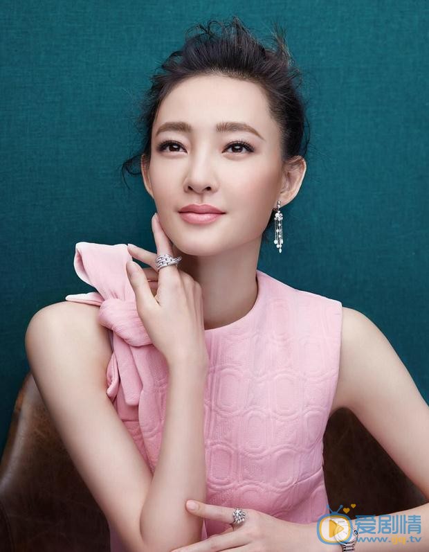 王丽坤时尚芭莎杂志照 王丽坤高清写真_王丽坤高清剧照