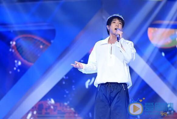 华晨宇《天籁之战》照 华晨宇高清写真_华晨宇高清剧照