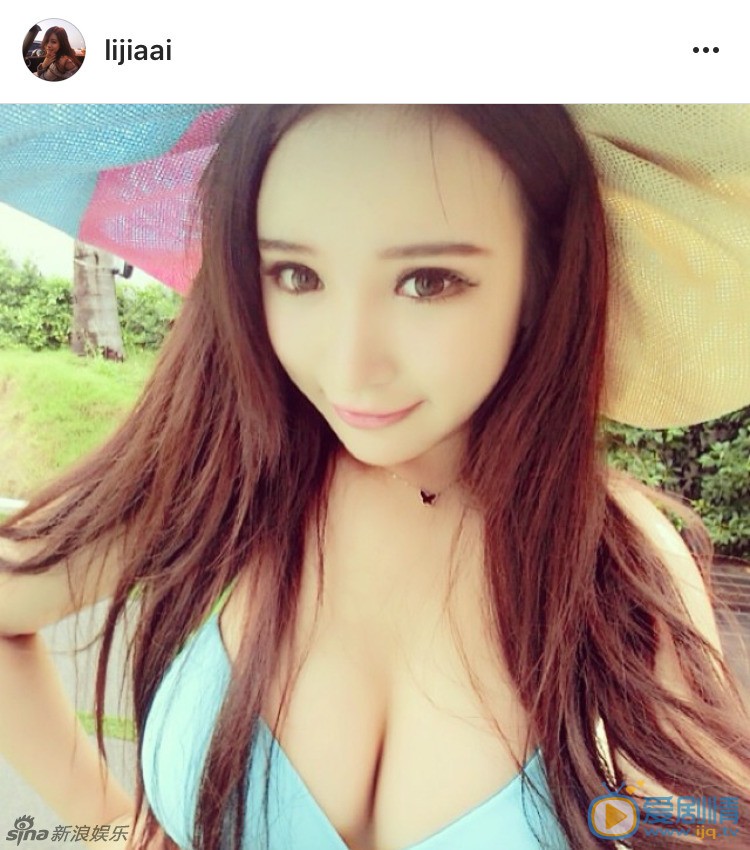 乔任梁前女友李嘉艾海量私照流出，身材傲人脸蛋漂亮。曾晒与乔任梁微信聊天记录