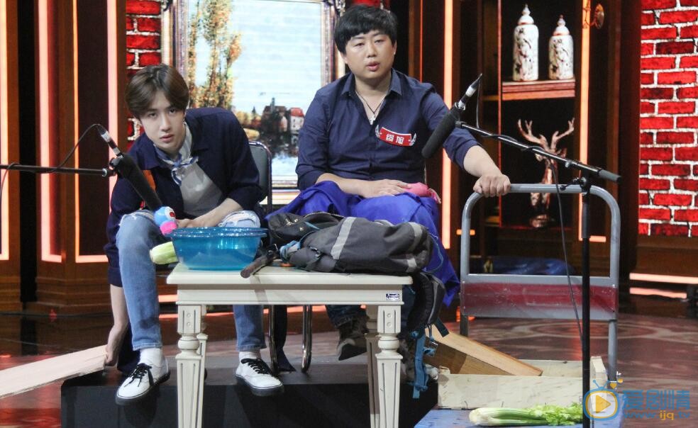 王一博合照 王一博高清写真_王一博高清剧照
