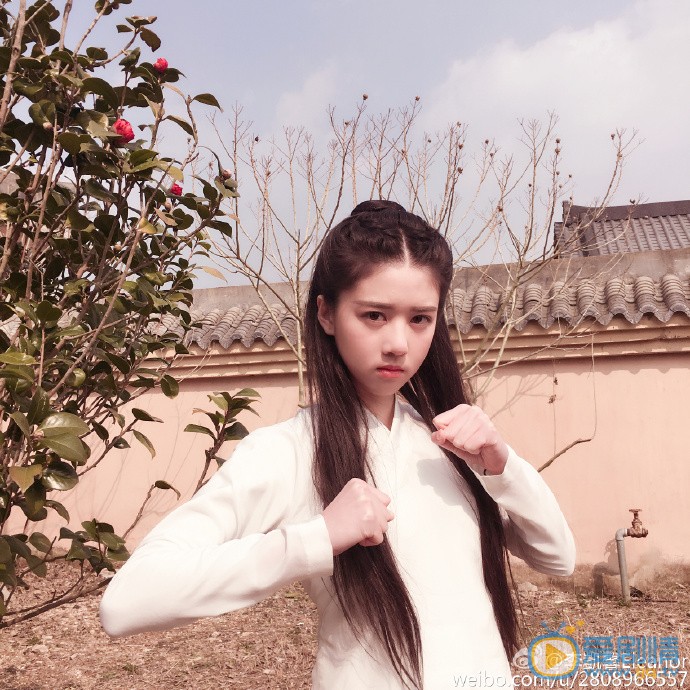 李凯馨片场照 片场照
