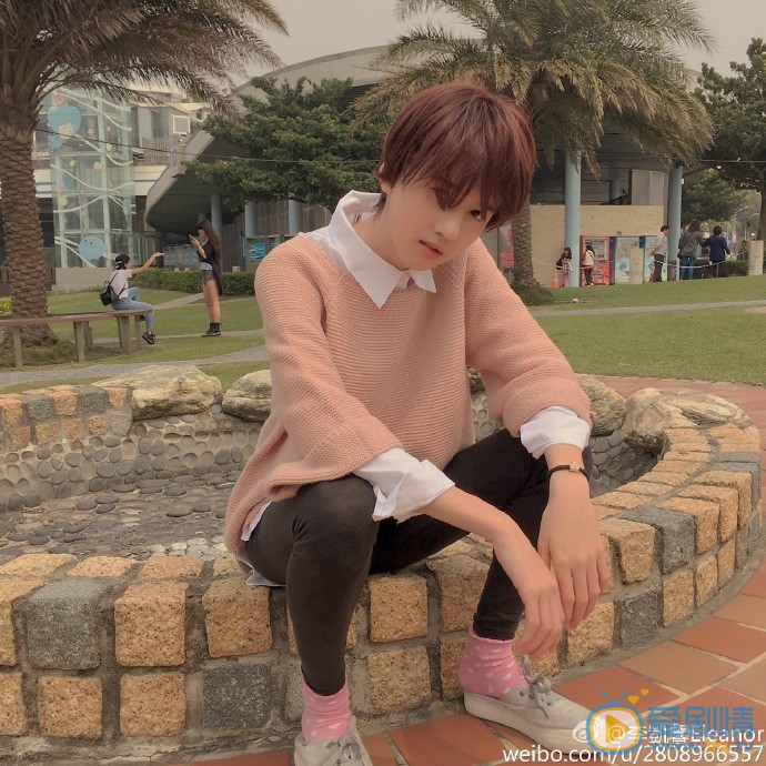 李凯馨短发帅气照 李凯馨高清写真_李凯馨高清剧照