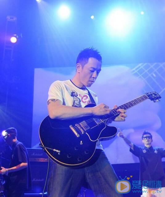 黄贯中演出照 黄贯中高清写真_黄贯中高清剧照