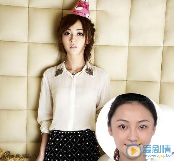 杨幂和男子贴面热聊，亲自涂口红尽显妩媚。盘点当红女星素颜证件照对比