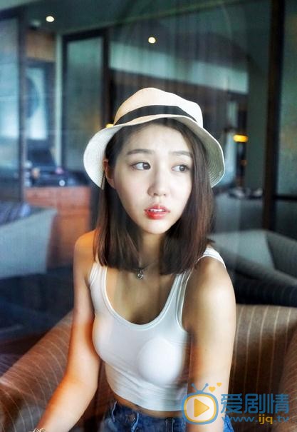 李欣燃街拍写真 李欣燃高清写真_李欣燃高清剧照