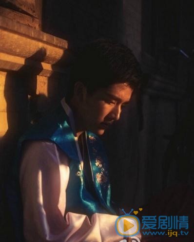 张新成韩服写真 张新成高清写真_张新成高清剧照