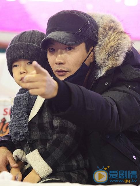 权相佑家人照 权相佑高清写真_权相佑高清剧照
