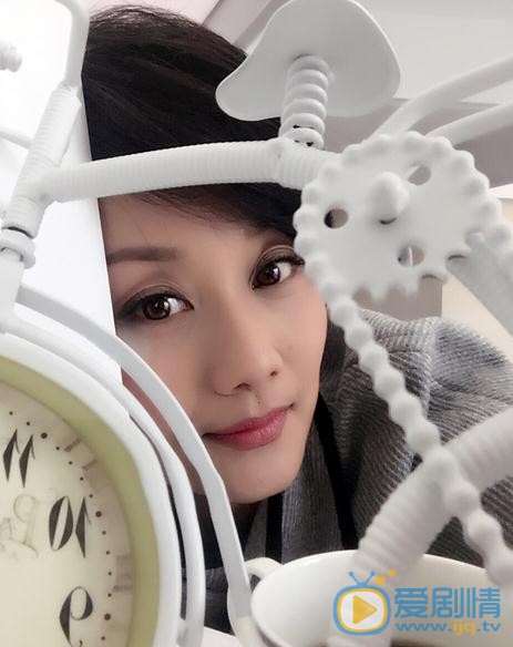 李颖街拍 李颖高清写真_李颖高清剧照