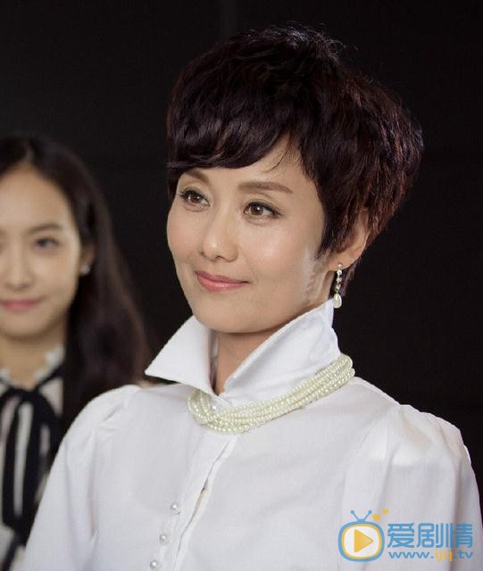 李颖海边照 李颖高清写真_李颖高清剧照