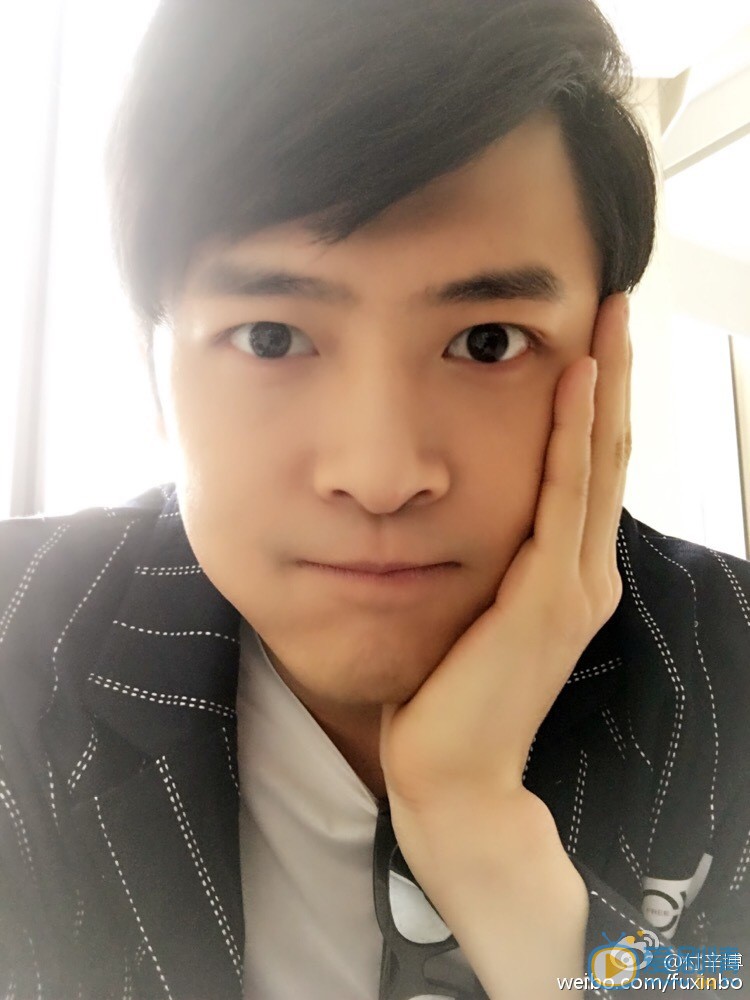 付辛博卖萌照 付辛博高清写真_付辛博高清剧照