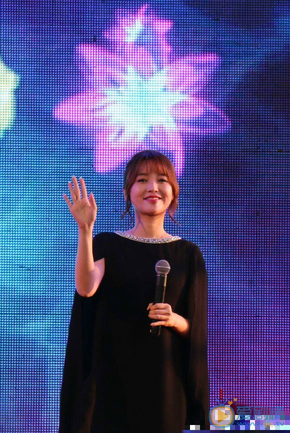 金莎演唱会 金莎高清写真_金莎高清剧照