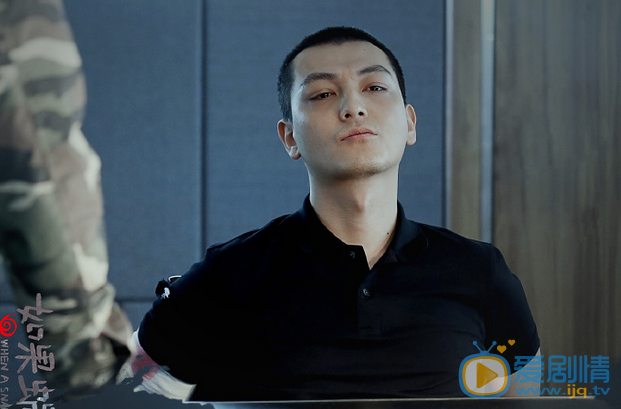 如果蜗牛有爱情杨宇为什么绑架张士雍?有什么目的?张士雍的真实身份是什么?