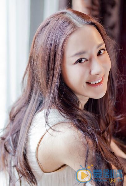李依晓白色写真 李依晓高清写真_李依晓高清剧照