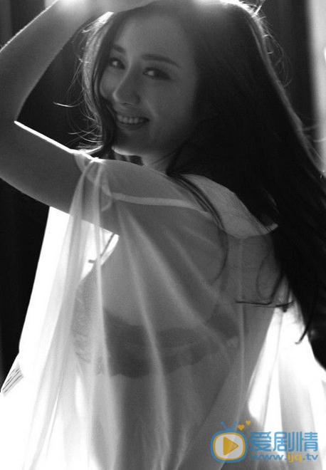 李依晓杂志照 李依晓高清写真_李依晓高清剧照