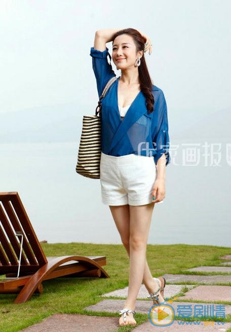 李依晓杂志照 李依晓高清写真_李依晓高清剧照