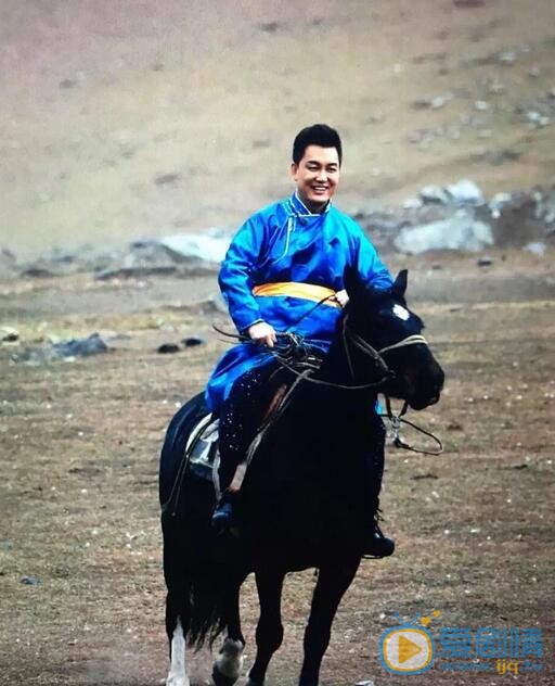 李锐村长和萌娃 李锐高清写真_李锐高清剧照