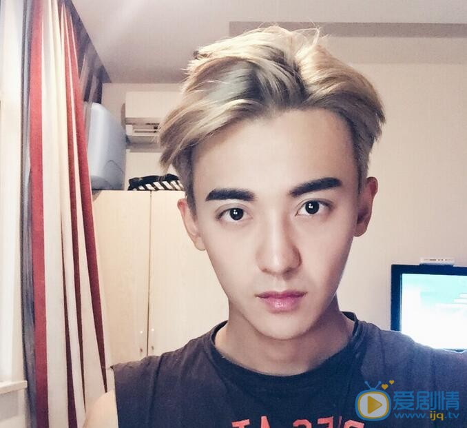 赵志伟日常帅照 赵志伟高清写真_赵志伟高清剧照
