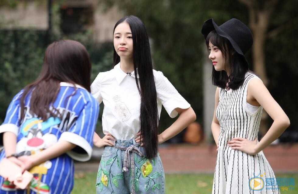 李莎旻子《一年级》照 李莎旻子高清写真_李莎旻子高清剧照