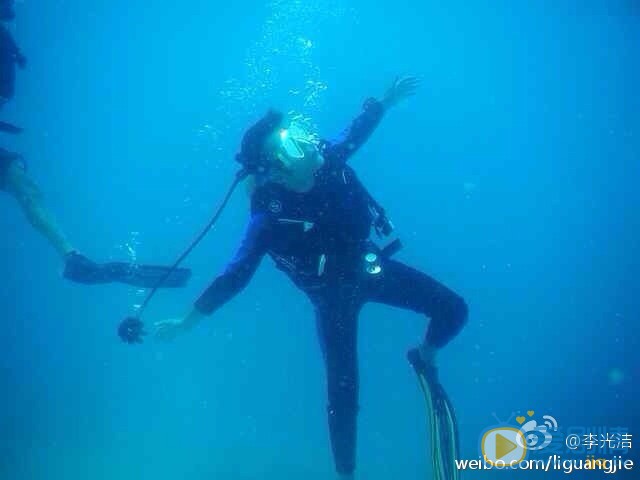 李光洁潜水照 李光洁高清写真_李光洁高清剧照