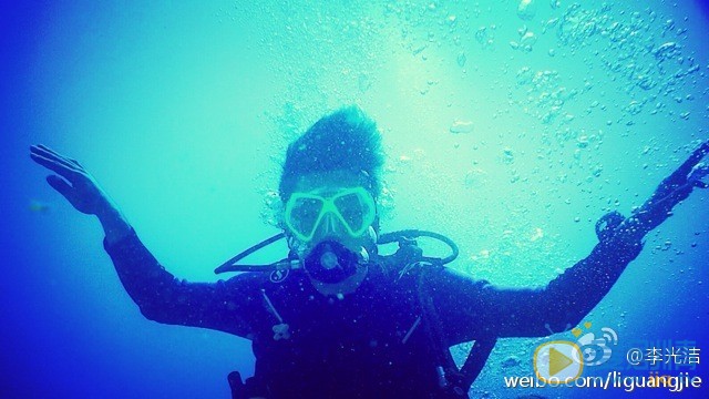 李光洁潜水照 李光洁高清写真_李光洁高清剧照