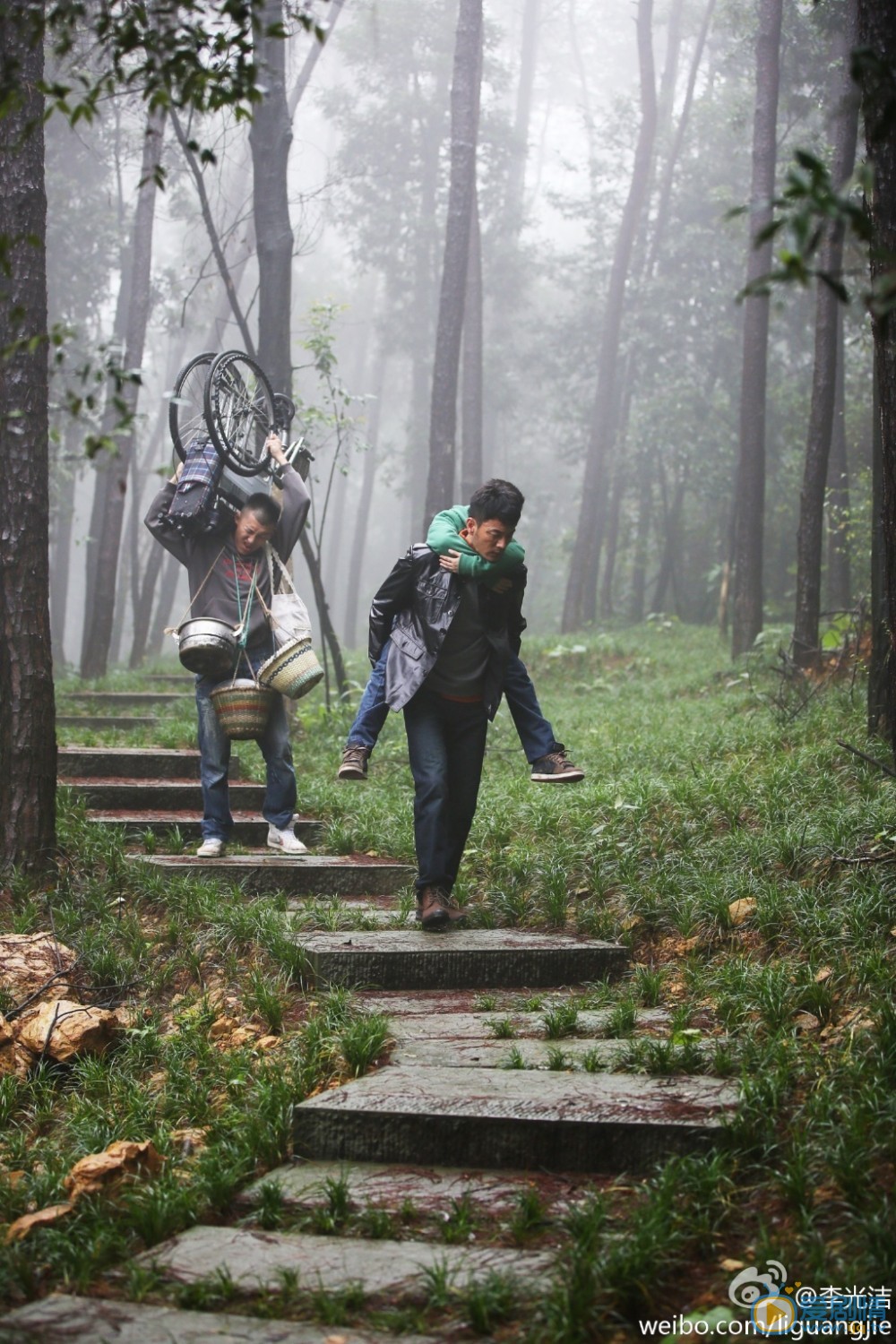 李光洁《团圆饭》剧照 李光洁高清写真_李光洁高清剧照
