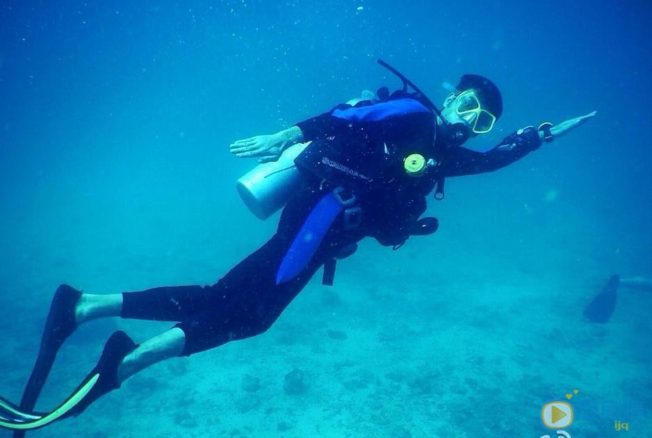 李光洁潜水照 李光洁高清写真_李光洁高清剧照