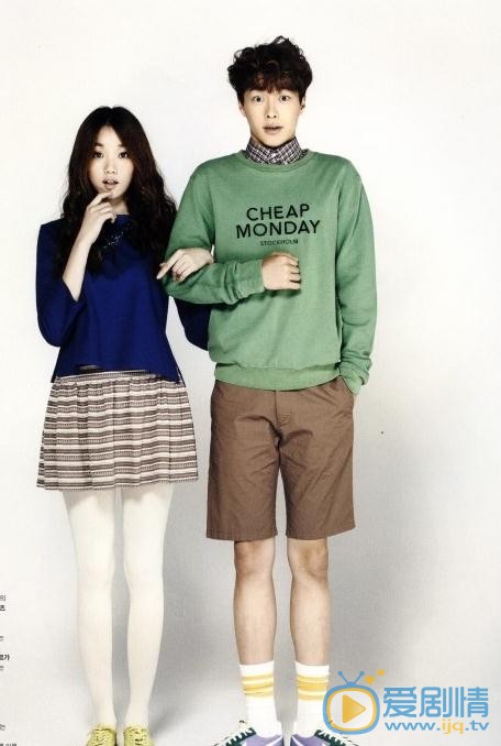 李圣经杂志照 李圣经高清写真_李圣经高清剧照