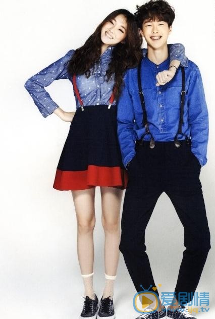 李圣经杂志照 李圣经高清写真_李圣经高清剧照