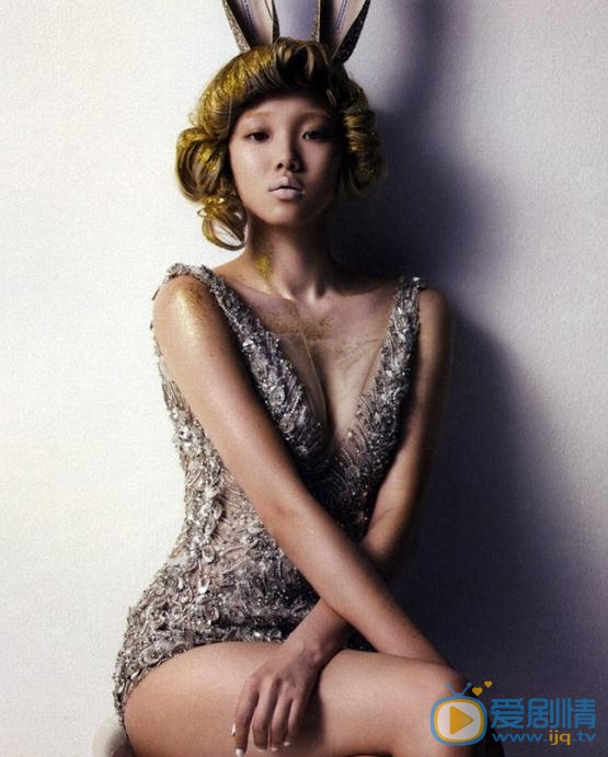 李圣经浓妆写真 李圣经高清写真_李圣经高清剧照